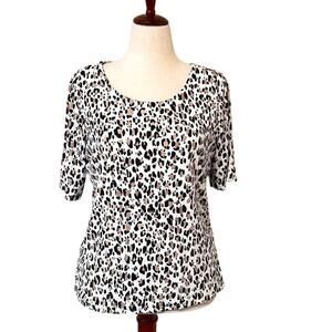 Chico's top animal print scoop neck short sleeve knit popover  blouse Sz 2 US L